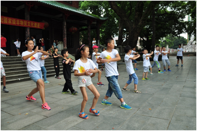 【佛山中；帷俊盎断餐Щ帷2015「中国外洋」内地香港学生夏令营”圆满举行